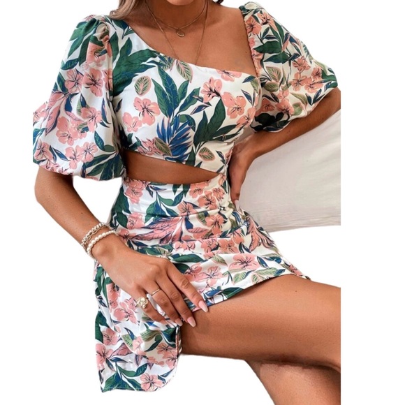 Boho Floral Cut Out Asymmetrical Neckline Lantern Sleeve Dress Size Large - Picture 4 of 8